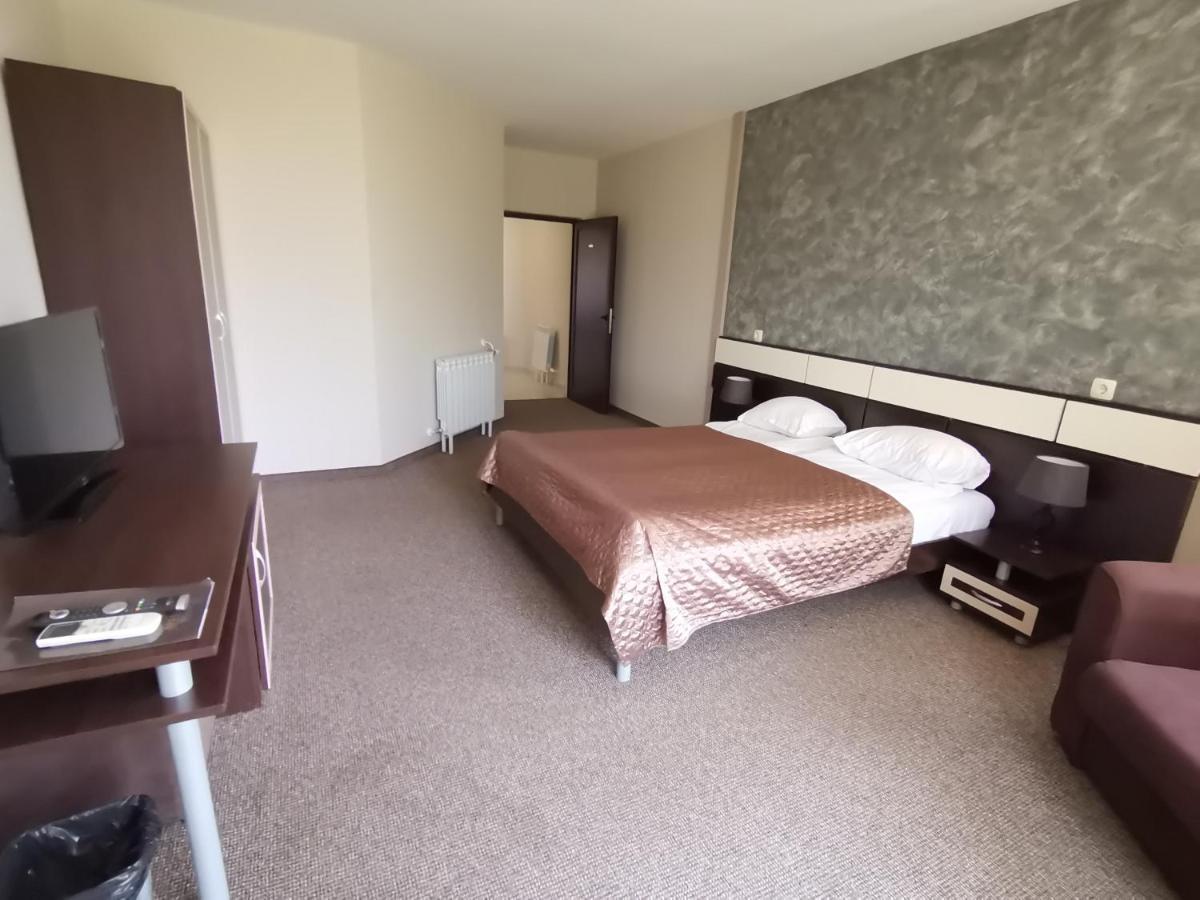 Park Hotel Arbanassi Extérieur photo