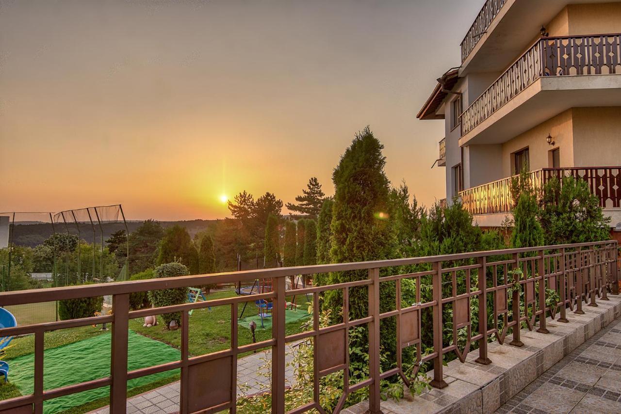 Park Hotel Arbanassi Extérieur photo